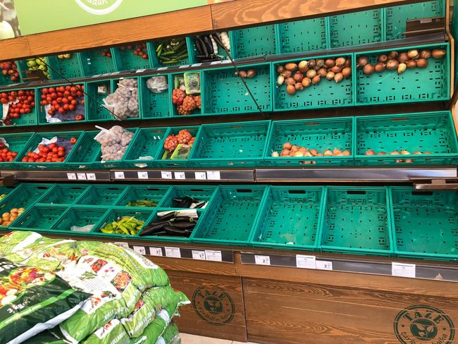 Vatanda� markete ak�n etti, perakendeciler 'Stoklar yeterli' dedi