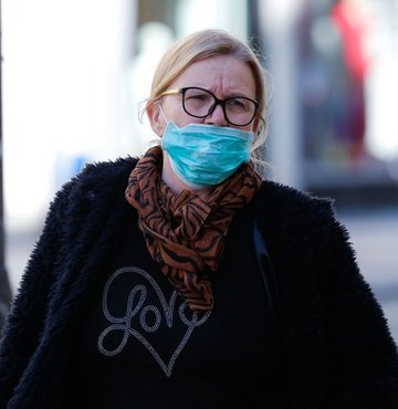 İş Güvenliği Uzmanı ve Fizik Mühendisi Öymez, "Ventil, filtreli maskelerde tek taraflı çalışır. Hasta ya da hasta olma ihtimali olan kişinin ventilli maske kullanması durumunda, kendisinden çıkan virüs dışarı yayılıyor demektir." uyarısında bulundu