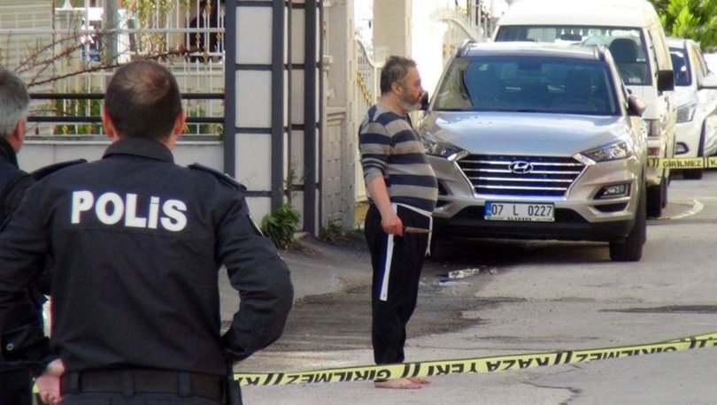 Antalya'da �izofreni hastas� deh�et sa�t�! Babas�n� �ld�r�p, annesini yaralad�