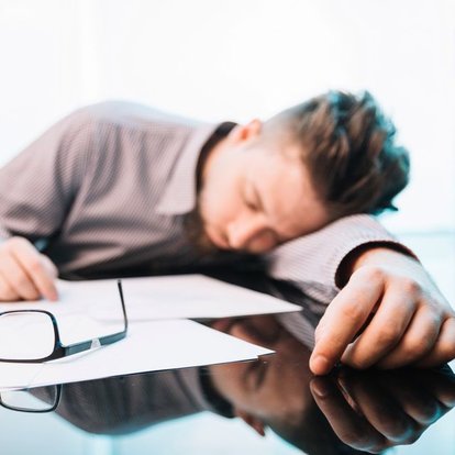 halsizlik ve yorgunluk neden olur belirtileri nelerdir halsizlik ve yorgunluk ne iyi gelir saglik haberleri