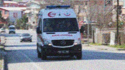 70 yaşındaki babasını bıçakladı