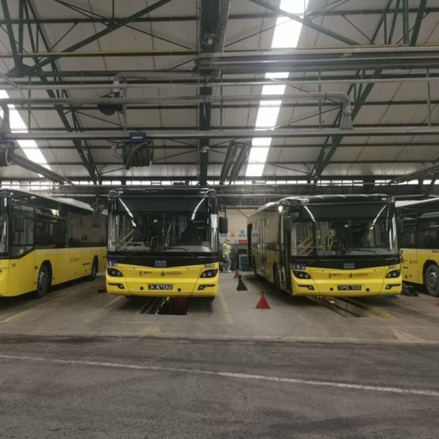 İstanbul'da sağlıkçılara 150 otobüs
