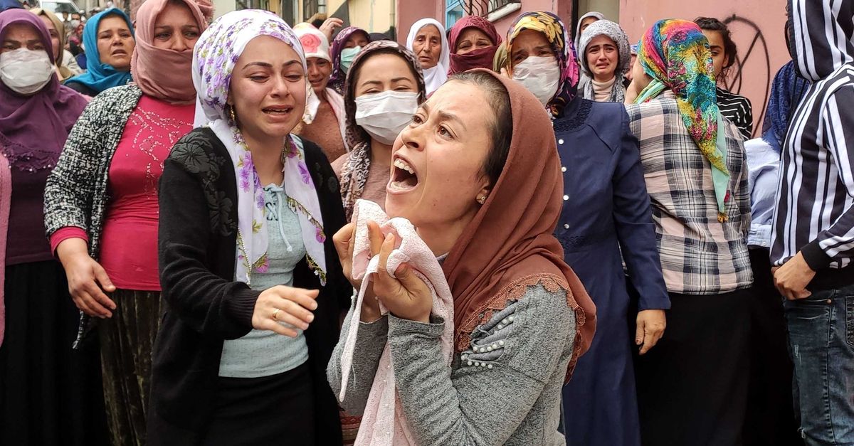 Son Dakika Haberler Babasi Tarafindan Oldurulen Kucuk Kiza Annesinden Yurek Burkan Veda Son Dakika Haberleri