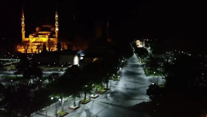 Ramazan gecelerinde dolup taşan Sultanahmet meydanında sessizlik hakim