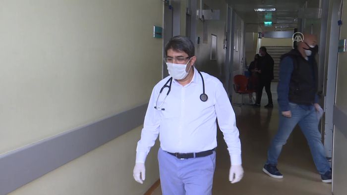 Virüsü yenen profesör uyardı: 40 yaş üstü çok dikkat etmeli Virüsü yenen profesör uyardı: 40 yaş üstü çok dikkat etmeli