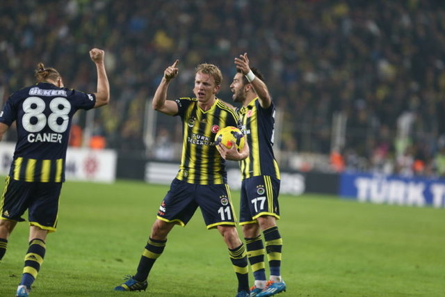 Fenerbahçe'de Gökhan Gönül ve Caner Erkin gündem oldu