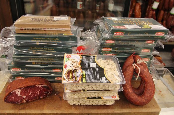 Pastirma Ve Sucuk Artik Kargoda Ht Gastro