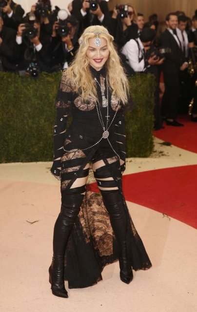 Madonna'dan 1 milyon dolarlık bağış - Magazin haberleri