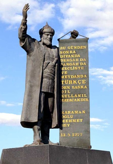 Karamanoğlu Mehmed Bey’in Karaman’da 1993’te dikilen heykelindeki imlâ faciaları…
