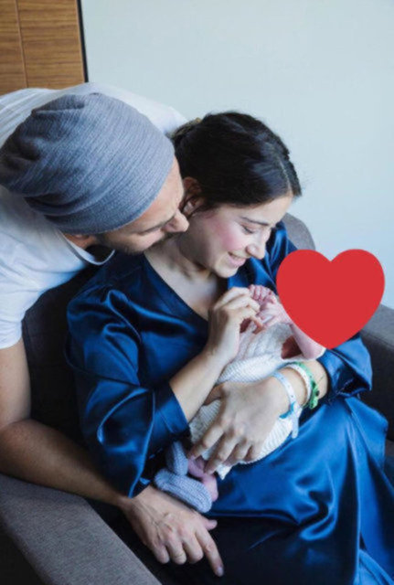 Hazal Kaya'yı güldüren fotoğraf! - Magazin haberleri