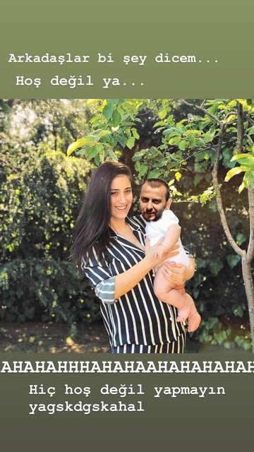 Hazal Kaya'yı güldüren fotoğraf! - Magazin haberleri