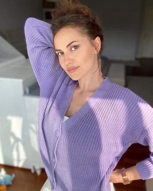 Burak Özçivit-Fahriye Evcen çiftinin oğulları Karan Özçivit parkta - Magazin haberleri