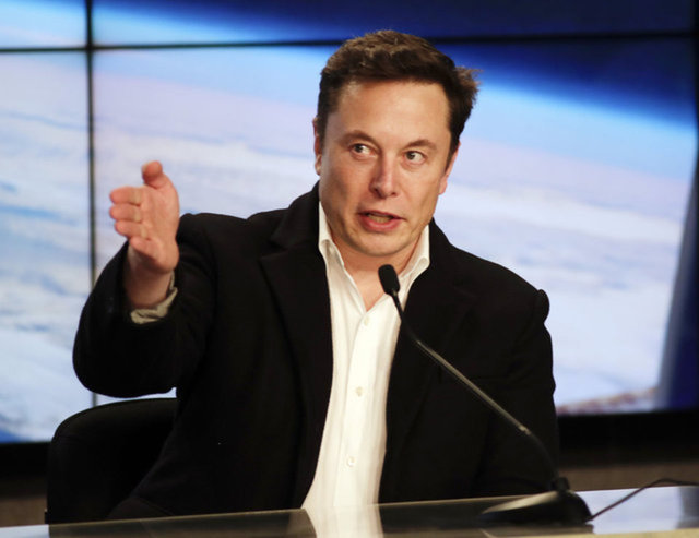 Elon Musk bebeğinin adını değiştirdi - Magazin haberleri