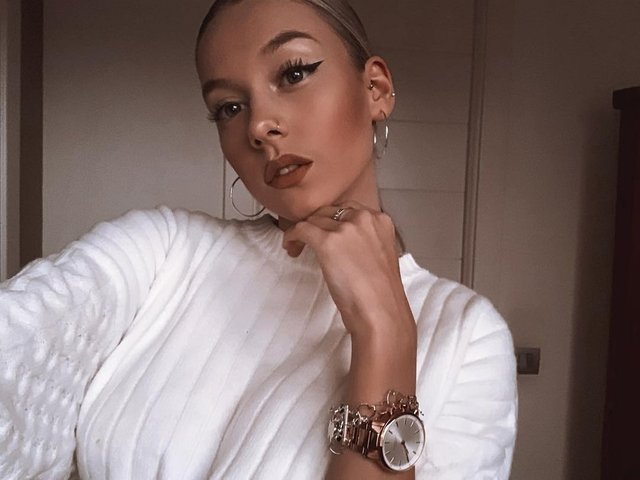 Ester Exposito'nun 6 milyon beğeni alan dövmesi - Magazin haberleri