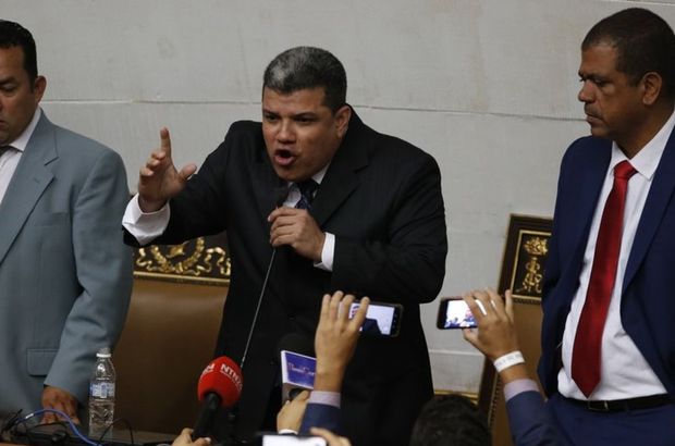 Parra'nın Ulusal Meclis Başkanlığı onaylandı