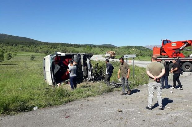 Son Dakika Faciadan Donuldu Erzincan Da Yolcu Otobusu Devrildi 19 Yarali Haberler Son Dakika Haberleri