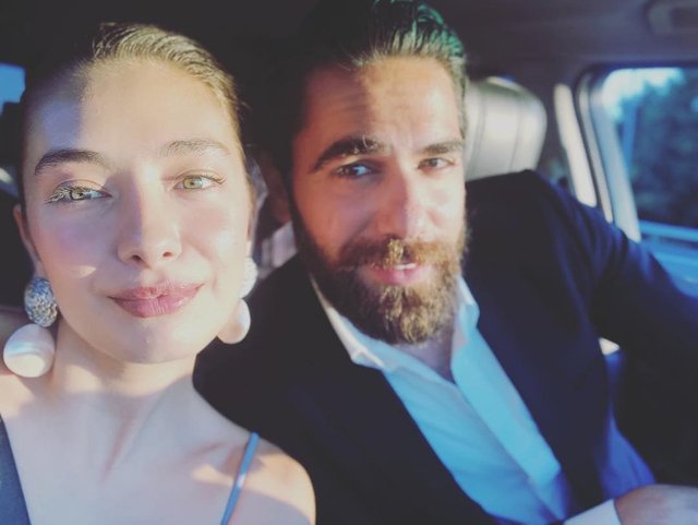 Neslihan Atagül'ün eşi Kadir Doğulu aşka geldi - Magazin haberleri