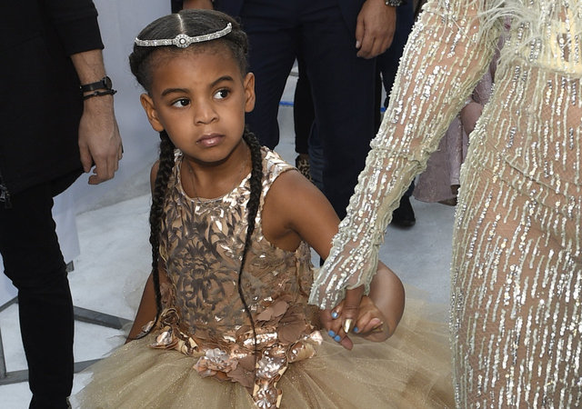 StarLight-Style: Beyoncé ve Kızı Paris'te