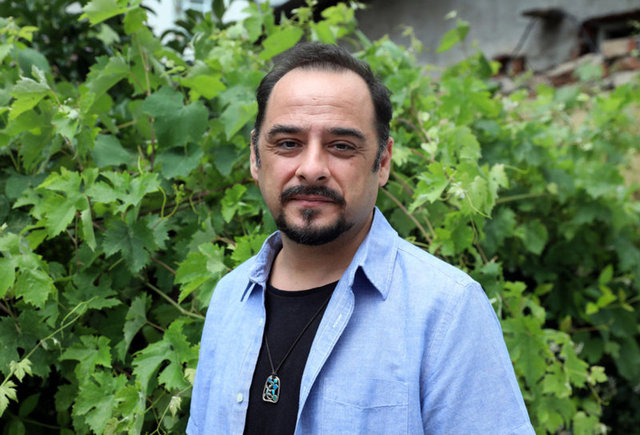Burak Akkul: Yoğun bakımın bir gününe şahit olsanız camdan dışarı burnunuzu çıkarmazsınız