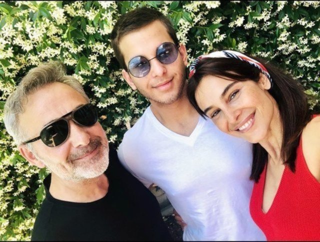 Arzum Onan'dan oğlu Can Aslantuğ ile pozlar - Magazin haberleri