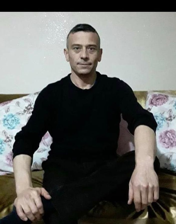 Mahalle meydanında yeğenini katletti!