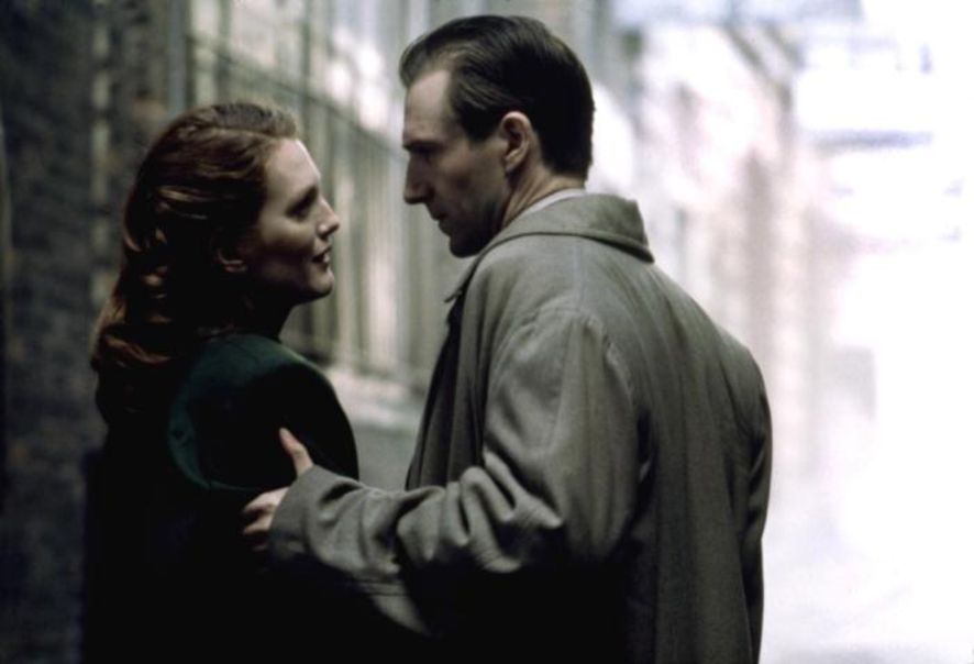 Greene'in romanından aynı adla uyarlanan 1999 yapımı filmde Julianne Moore ve Ralph Fiennes başrolleri paylaşmıştı.