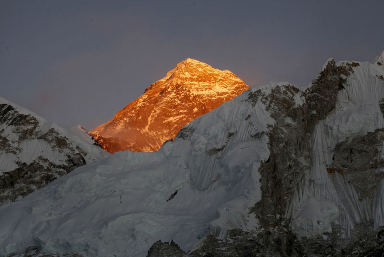 Nepal Kalapatthar'dan Everest'in görünüşü..