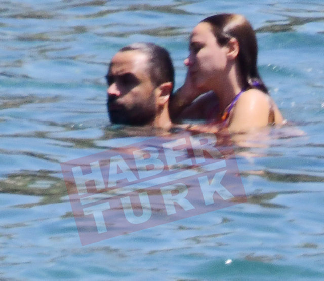 Burçin Terzioğlu sevgilisi Umut Duygu ile Marmaris'te Son dakika magazin haberleri