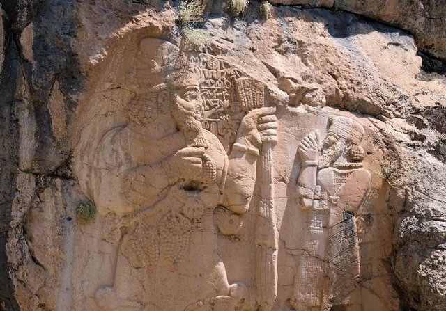 UNESCO listesindeki İvriz Kaya Anıtı, hayran bırakıyor