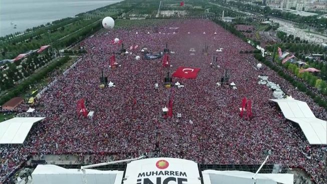 İnce'nin Cumhurbaşkanlığı adaylığı sırasındaki İstanbul mitingi.