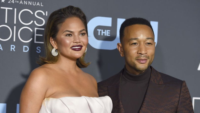 Chrissy Teigen 3 Kez Anne Oluyor Magazin Haberleri