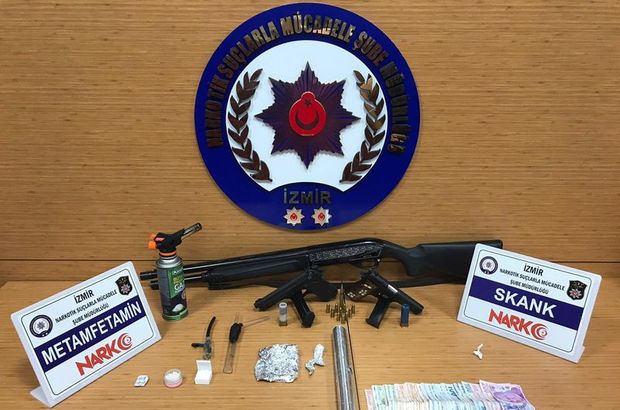 İzmir'de uyuşturucu operasyonu! 5 kişi gözaltına alındı