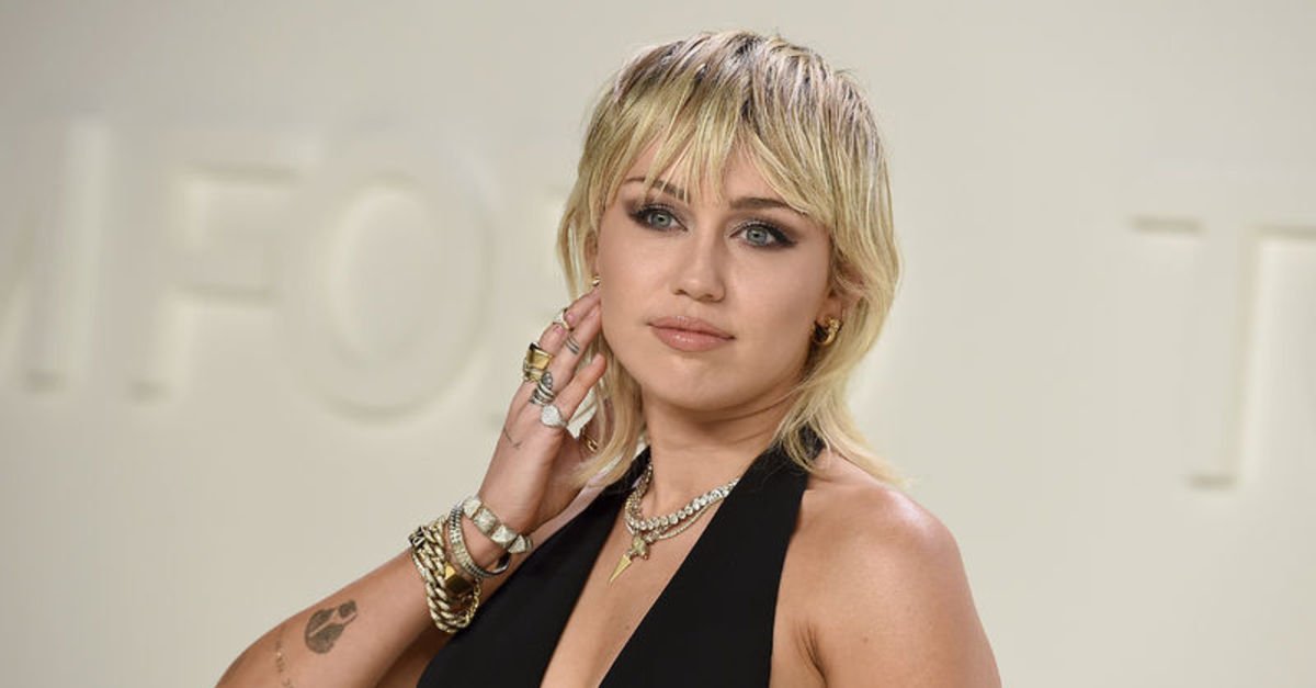 Miley Cyrus Liam Hemsworth Un Kalbini Kirdi Magazin Haberleri Magazin Haberleri