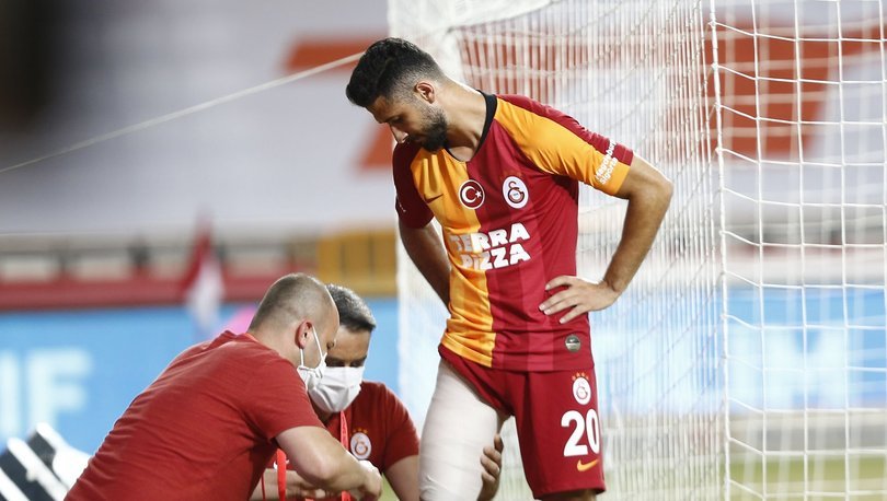 Galatasaray'a Emre Akbaba'dan kötü haber