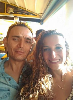 İzmir'de korkunç cinayet! Boşanmak üzere olduğu karısını öldürüp intihar etti!