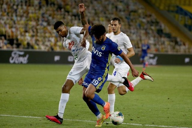 Fenerbahçe'den ayrılacak futbolcular! (Son dakika transfer haberleri)