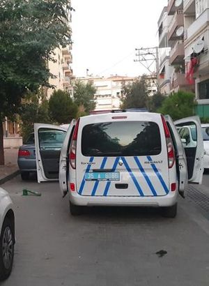 İzmir'de evinde fenalaşan genç öldü!