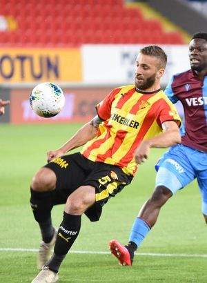 Trabzonspor'dan Alpaslan Öztürk hamlesi!