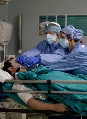 Sağlık çalışanları hakkını istiyor