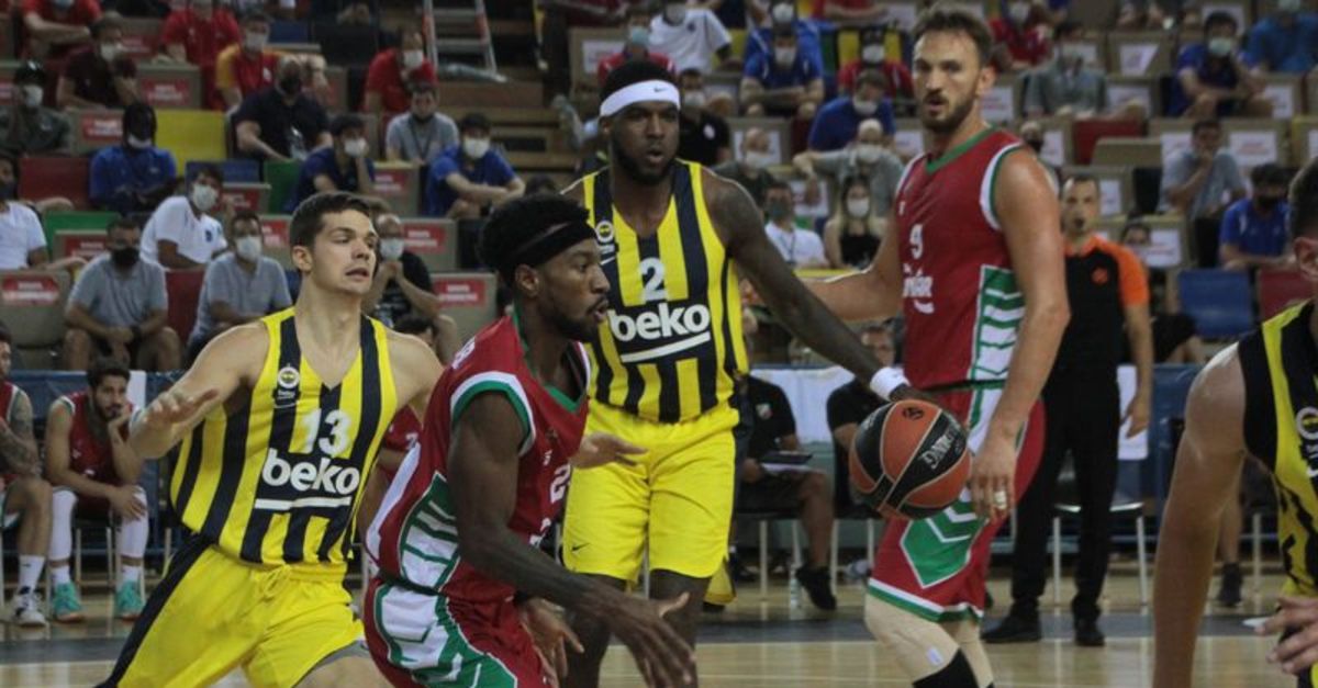 Pinar Karsiyaka 72 Fenerbahce Beko 65