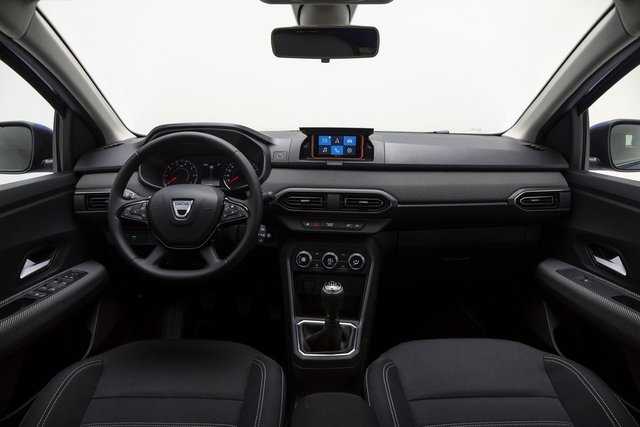Dacia yeni modellerini tanıttı