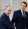 Fransa Cumhurbaşkanı Emmanuel Macron, Rusya Devlet Başkanı Vladimir Putin