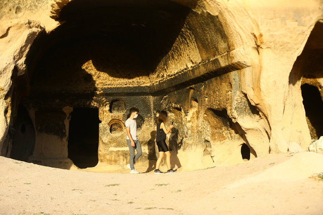 Ihlara'nın giriş kapısı Selime, tarihi ve doğallığıyla büyülüyor