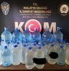 Malatya’da polis tarafından yapılan operasyonda 269 litre el yapımı boğma rakı ele geçirildi