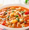 MasterChef 2020’nin dün akşamki menüsünde Minestrone Çorbası yer aldı. Herkesin merakla tarifini araştırmaya başladığı Minestrone Çorbasının nasıl yapıldığı, malzemeleri ve püf noktası da merak edilenler arasında yerini aldı. Peki Minestrone Çorbası nasıl yapılır? İşte Minestrone Çorbası tarifi ve yapılışı...
