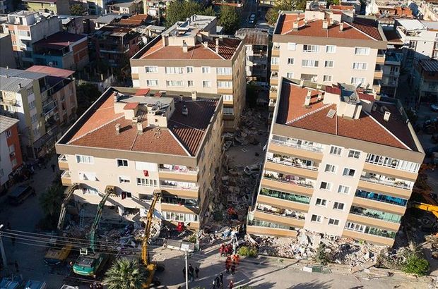 İzmir'de 6,6 büyüklüğünde deprem!