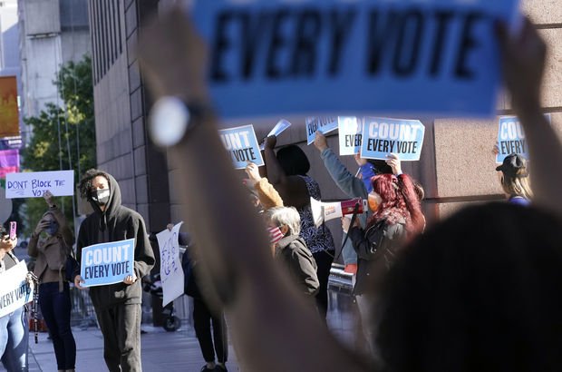 Teksas'ta 127 bin oyu geçersiz kılma teklifi reddedildi