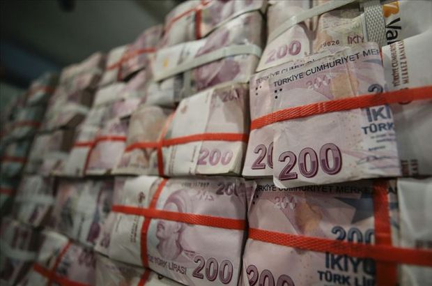 Hazine 3.3 milyar lira borçlandı