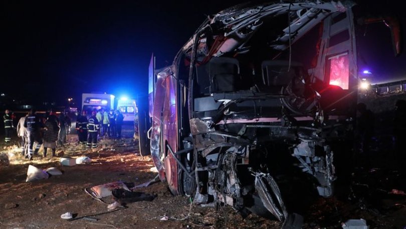 Son Dakika Sanliurfa Da Irak Uyruklulari Tasiyan Yolcu Otobusu Devrildi Yaralilar Var Haberler Son Dakika Haberleri