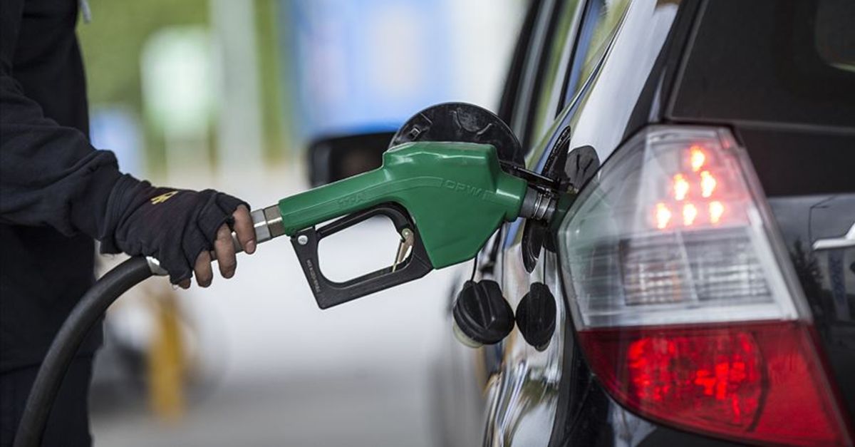 Son Dakika Benzine Zam Geldi Benzin Fiyatlari En Kadar Haberler